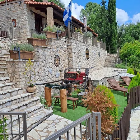 Petra Thea Karítaina