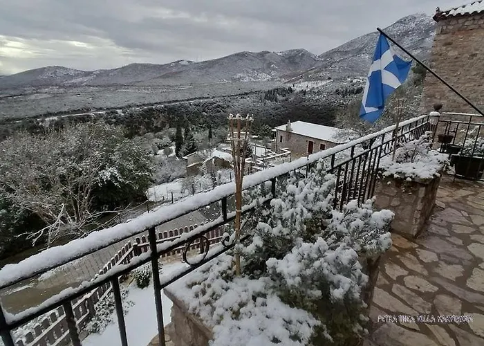 Vila Petra Thea Karítaina