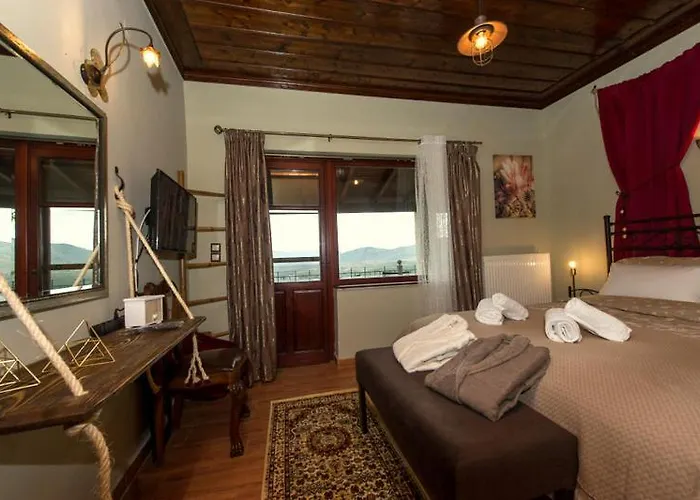 Petra Thea Vila Karítaina