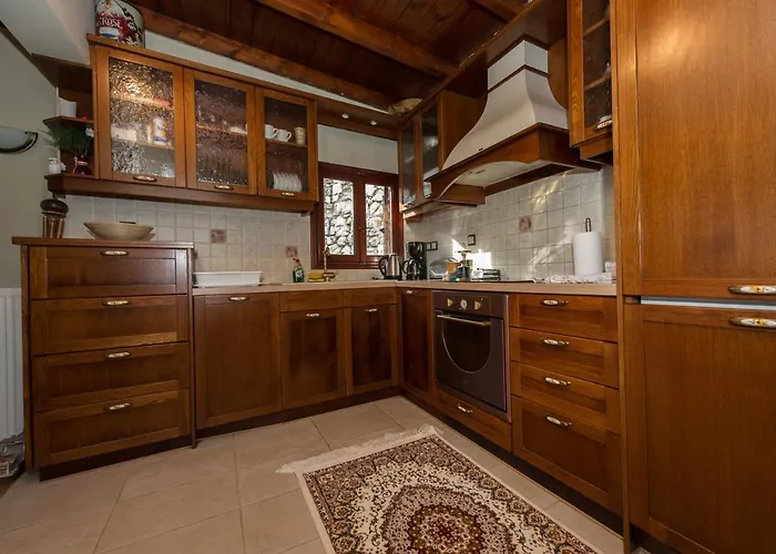 Petra Thea Karítaina